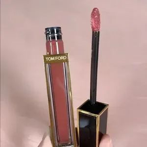 TOM FORD リップグロス 08 INHIBITION Amazon.com : Tom Ford Soleil Neige Gloss Luxe - 08